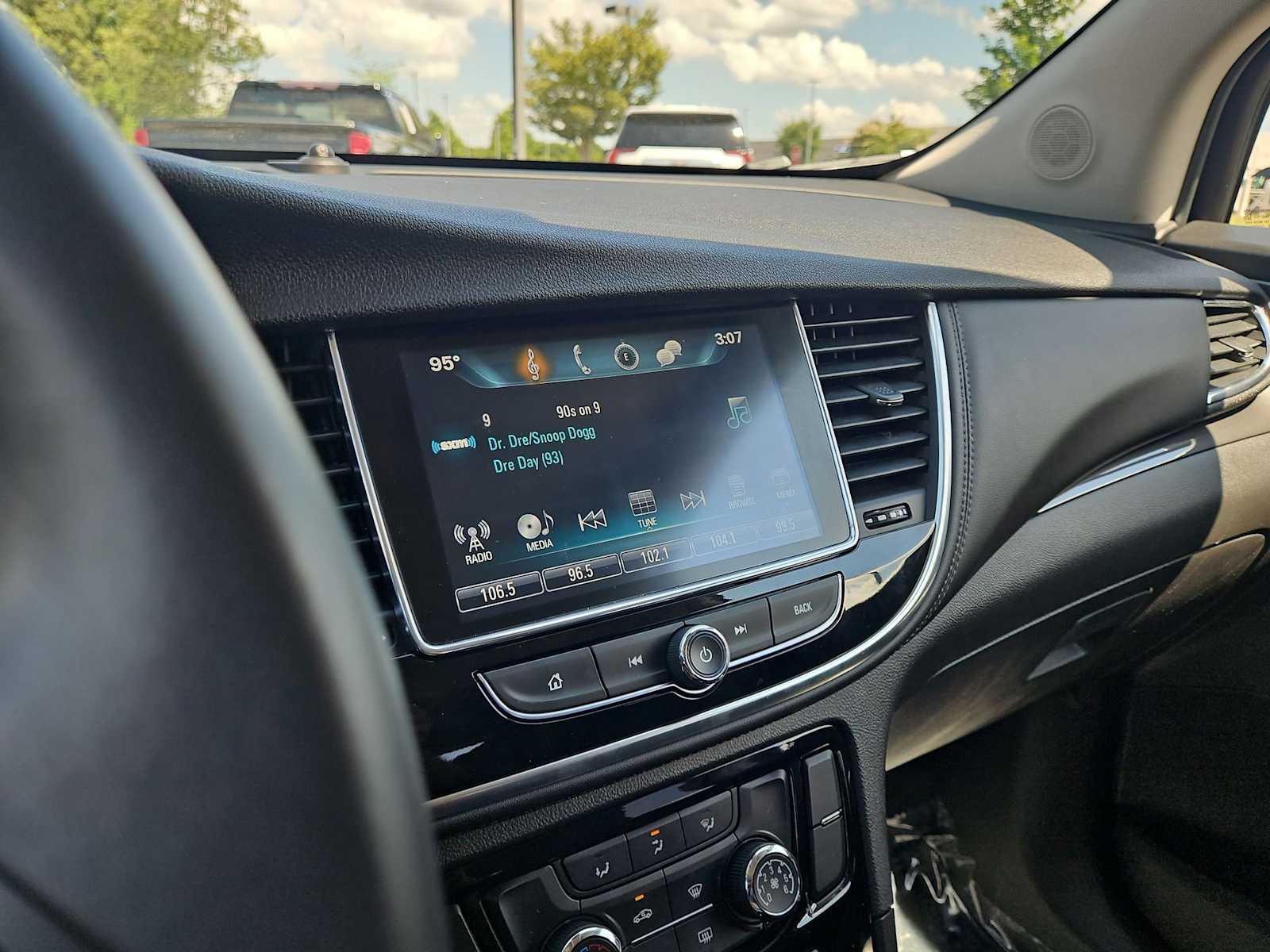 Thumbnail: 2018 Buick Encore - 29