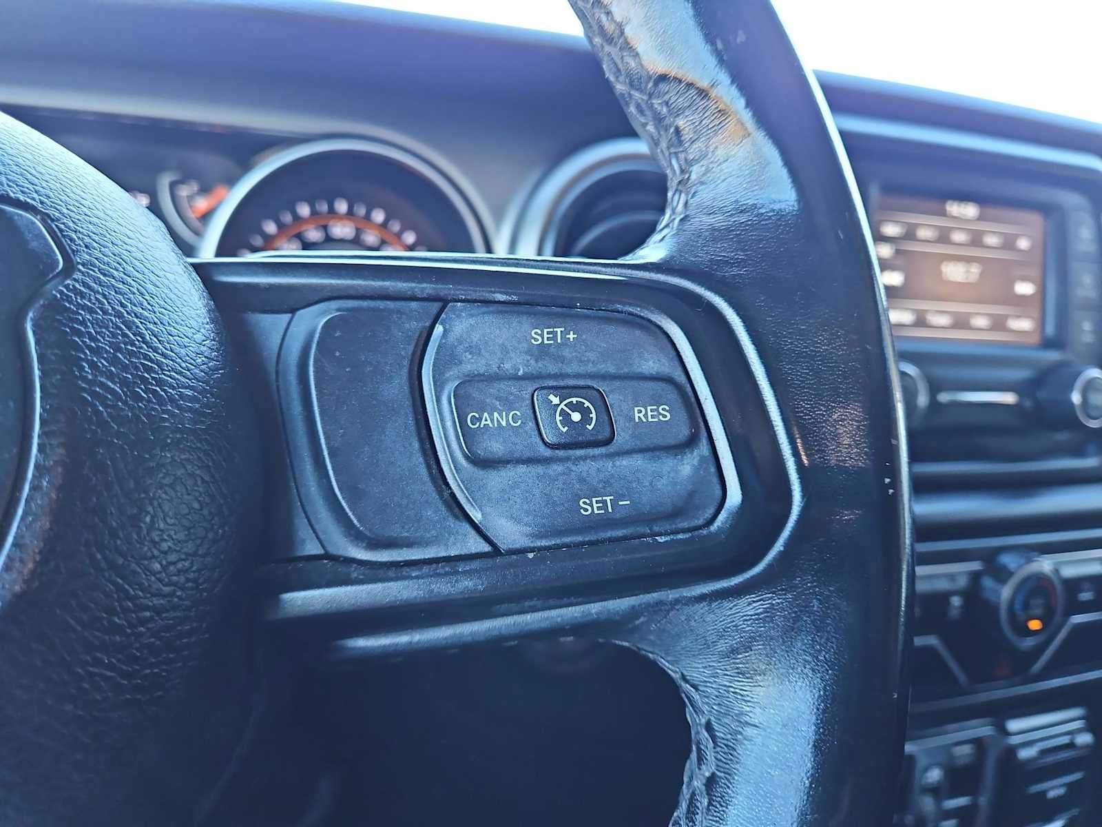 Thumbnail: 2020 Jeep Gladiator - 25