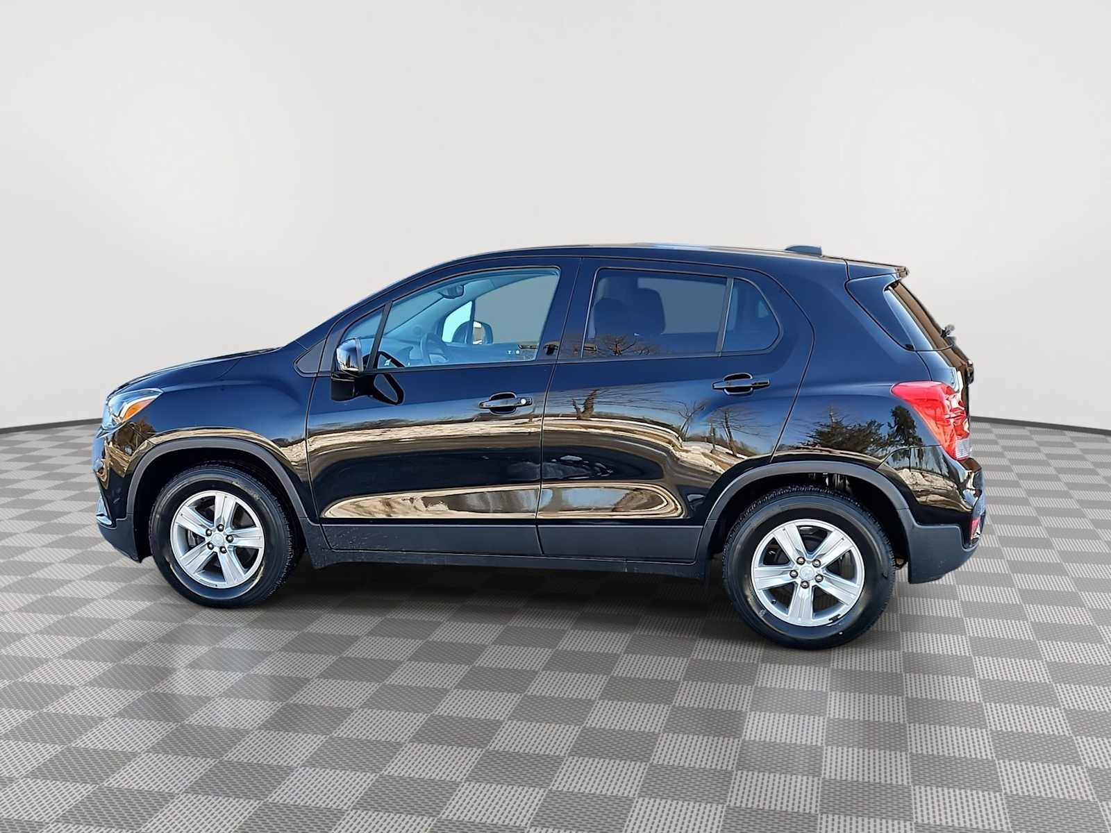 Thumbnail: 2020 Chevrolet Trax - 5