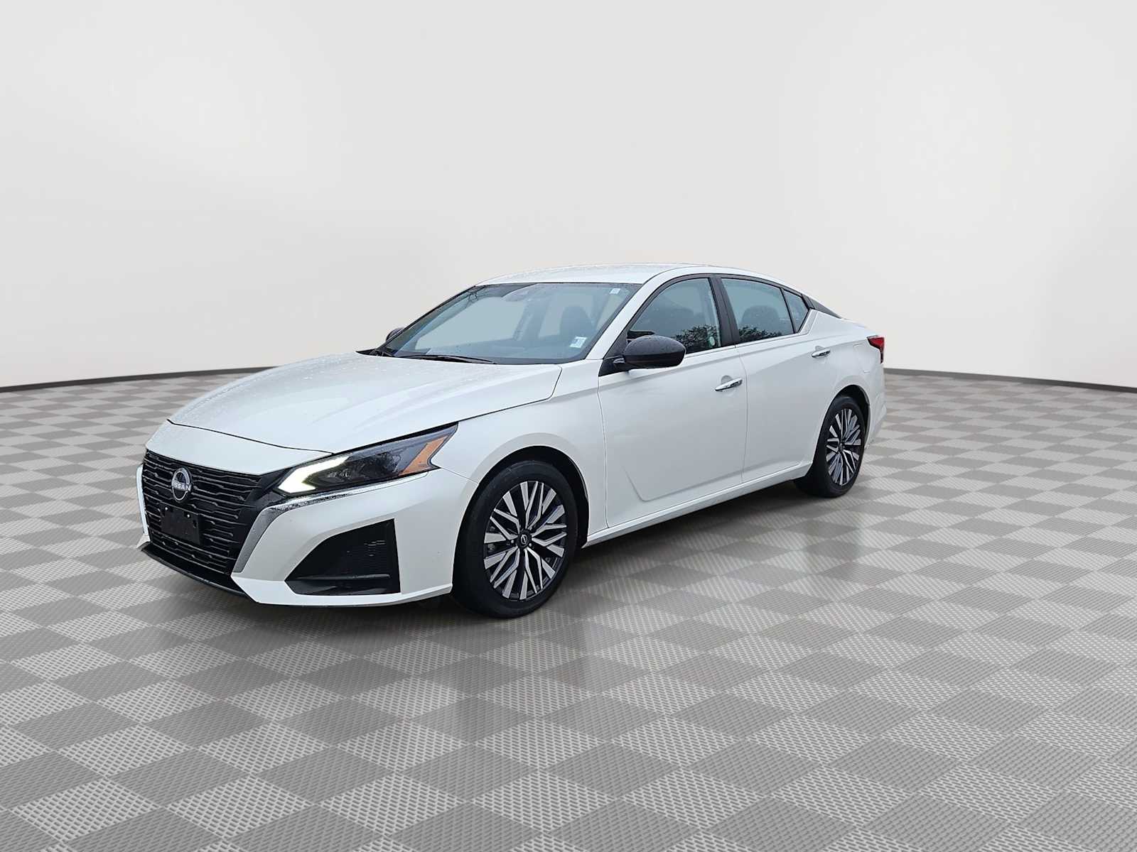 Thumbnail: 2024 Nissan Altima - 4