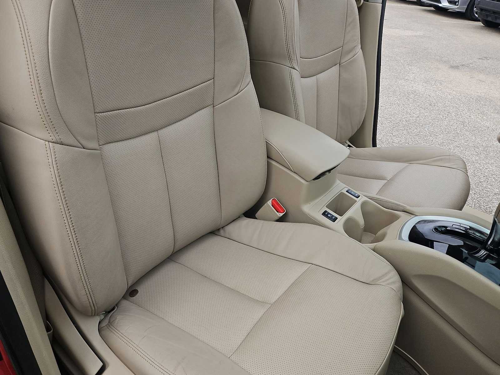 Thumbnail: 2015 Nissan Rogue - 24