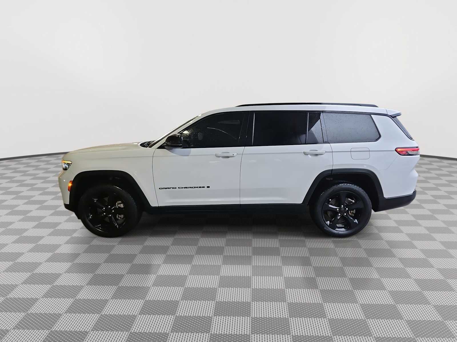 Thumbnail: 2023 Jeep Grand Cherokee L - 5