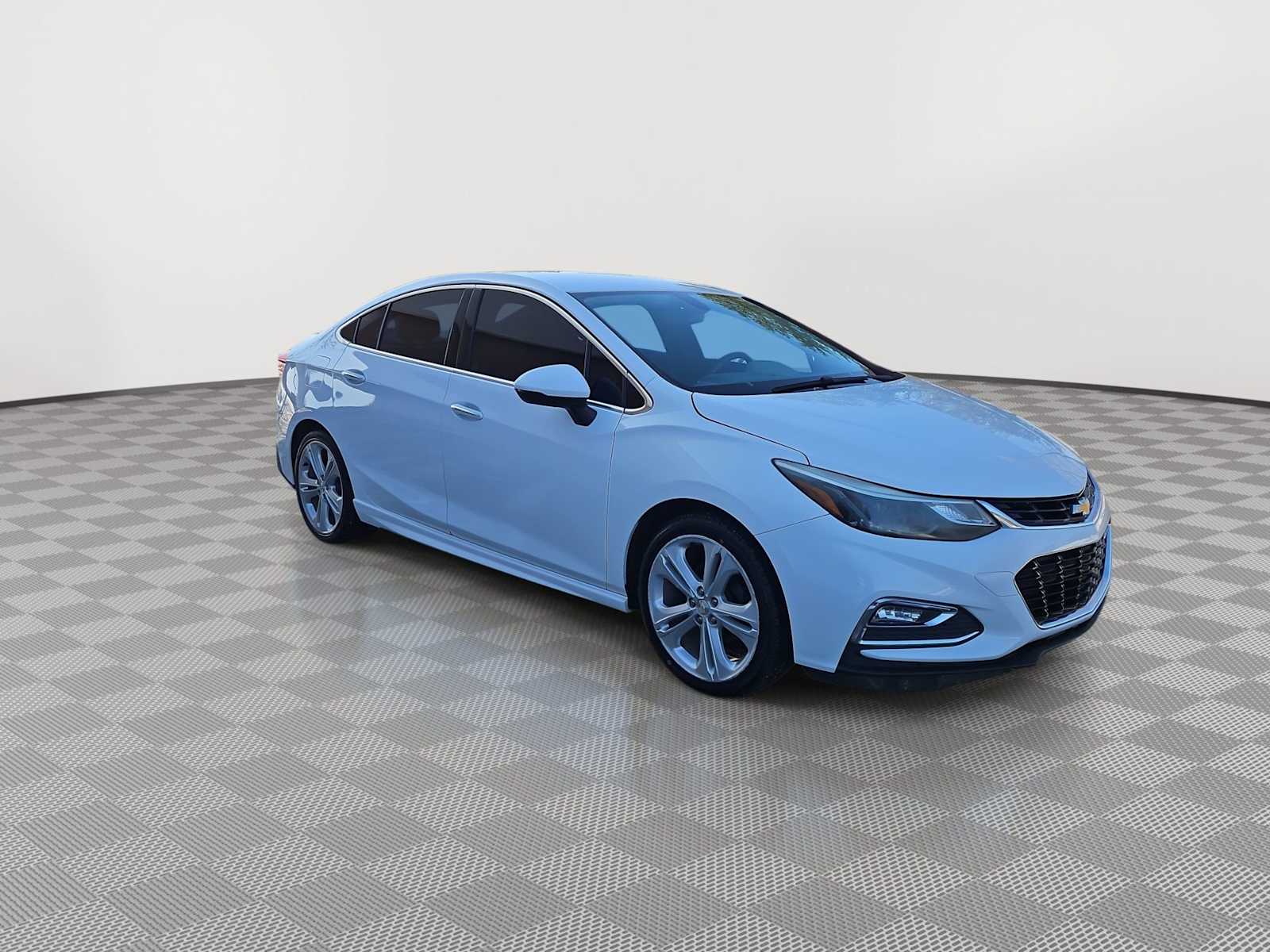 Thumbnail: 2016 Chevrolet Cruze - 2
