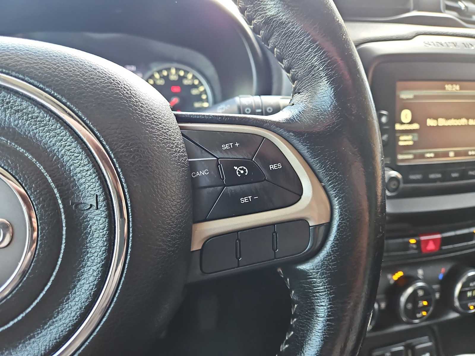 Thumbnail: 2016 Jeep Renegade - 24