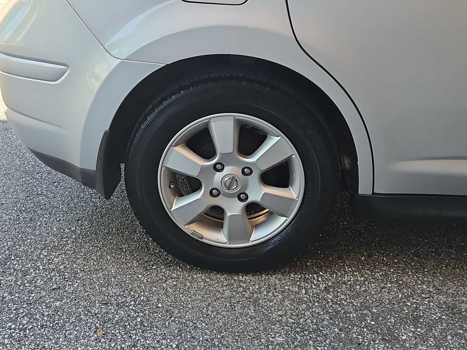 Thumbnail: 2008 Nissan Versa - 13