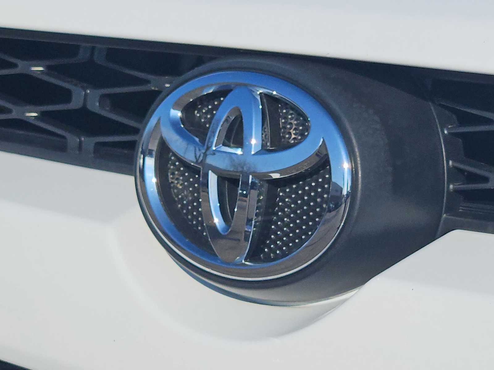 Thumbnail: 2019 Toyota 4Runner - 12