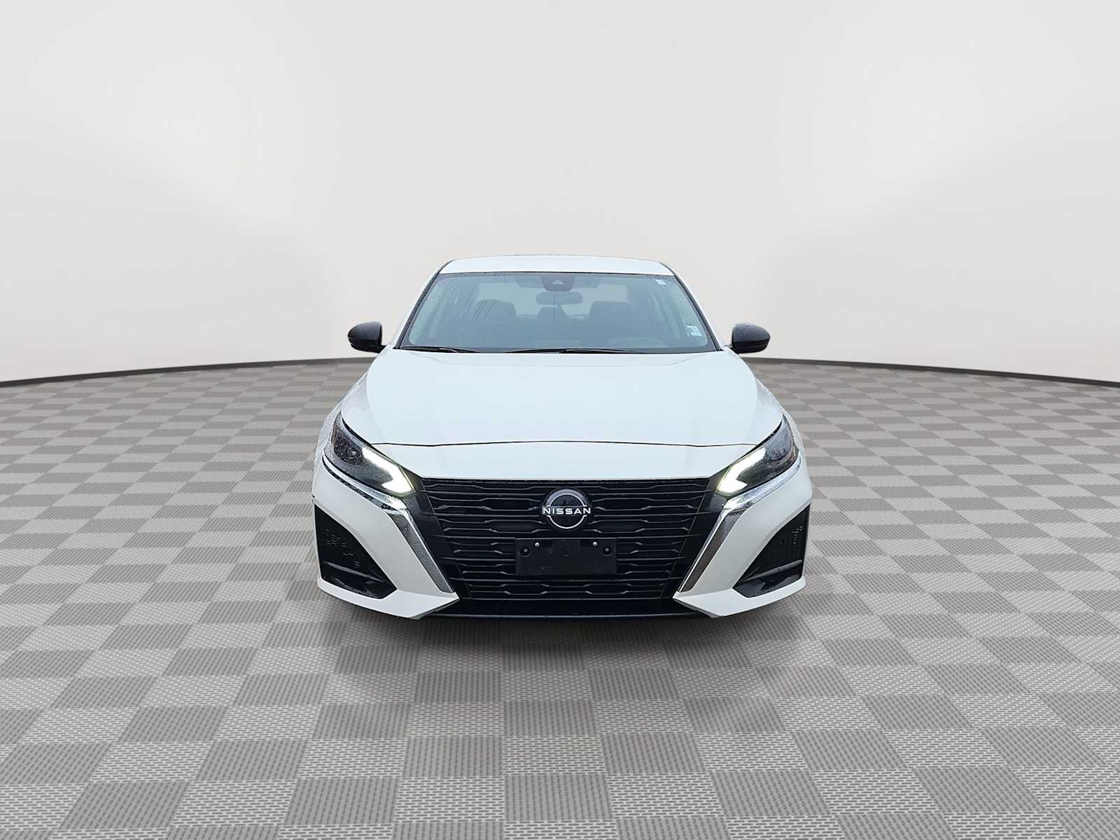 Thumbnail: 2024 Nissan Altima - 3