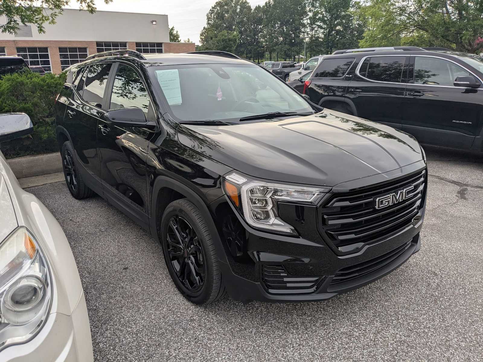 Thumbnail: 2022 GMC Terrain - 3