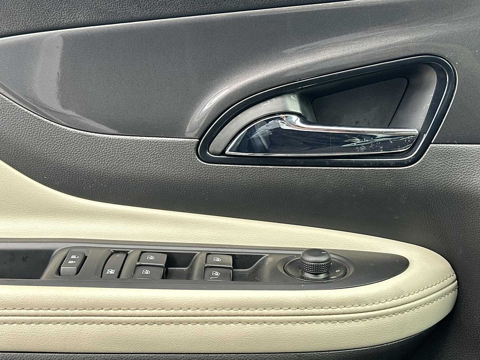 Thumbnail: 2021 Buick Encore - 33