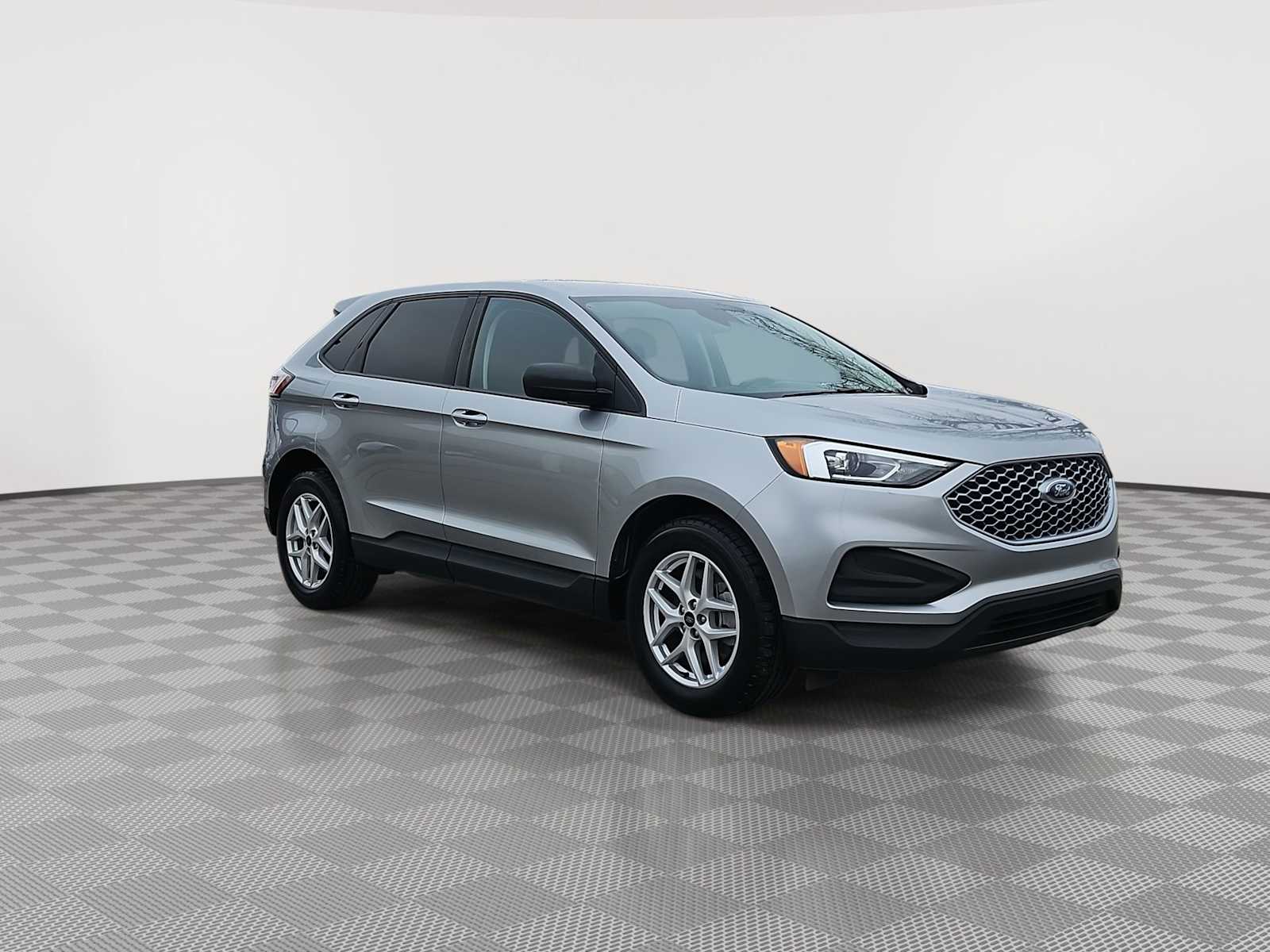 Thumbnail: 2023 Ford Edge - 2