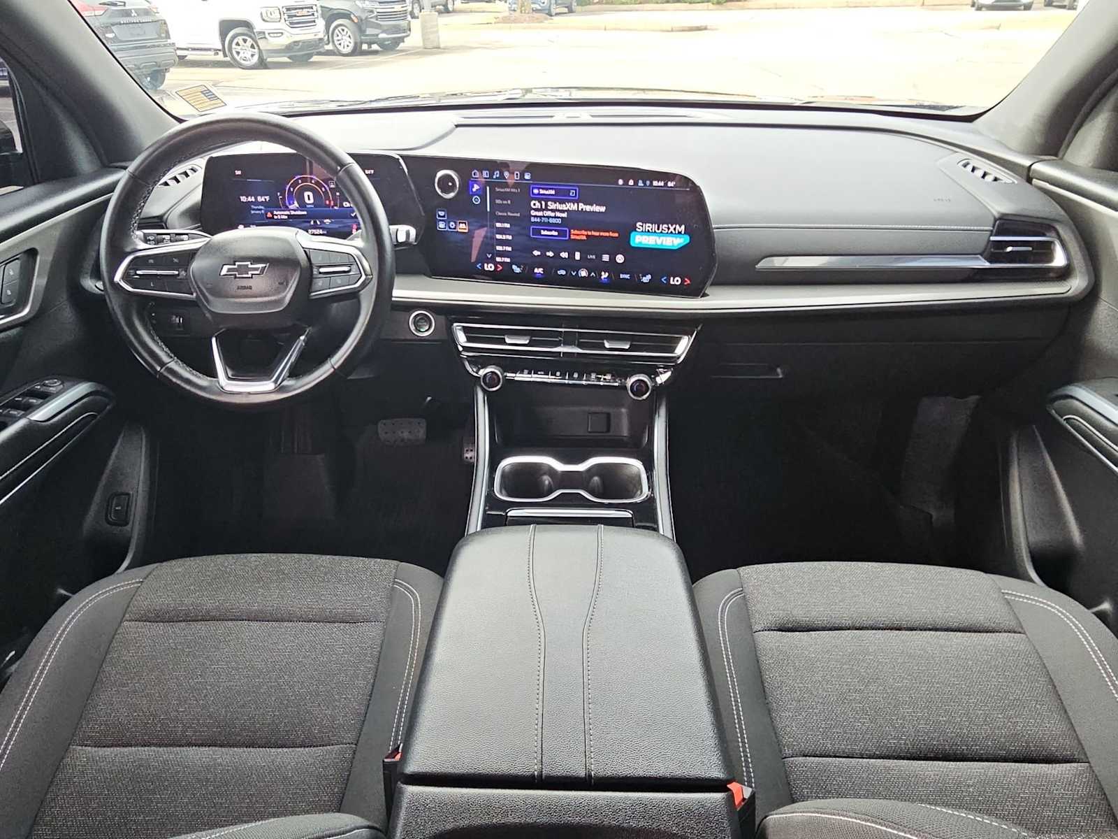 Thumbnail: 2024 Chevrolet Traverse - 16