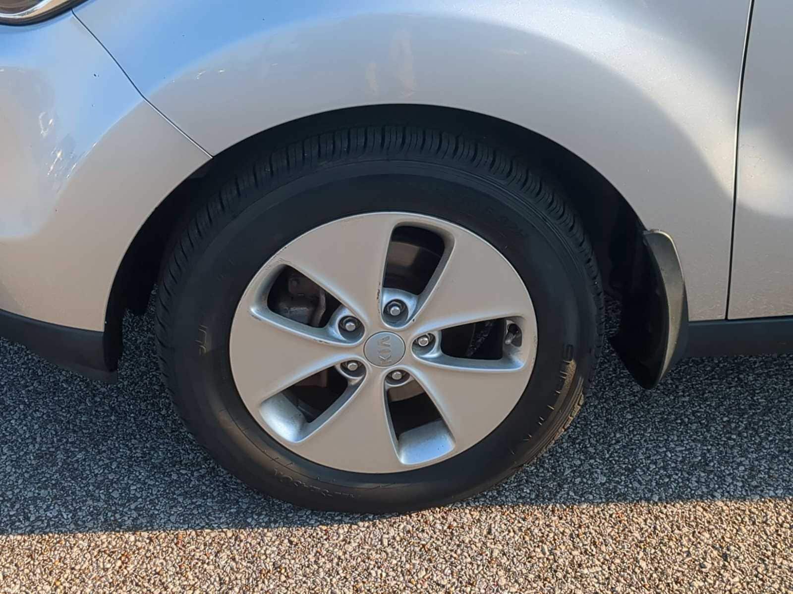 Thumbnail: 2016 Kia Soul - 13