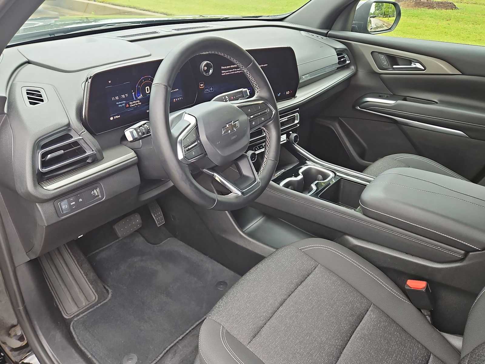 Thumbnail: 2025 Chevrolet Traverse - 10