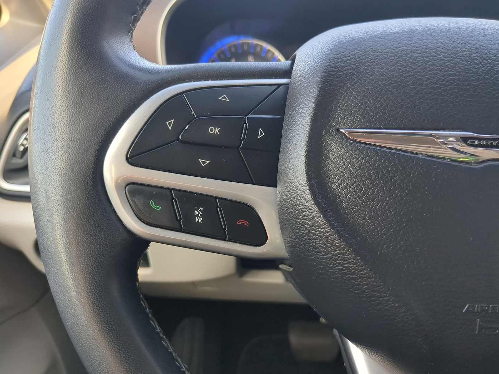 Thumbnail: 2023 Chrysler Voyager - 22