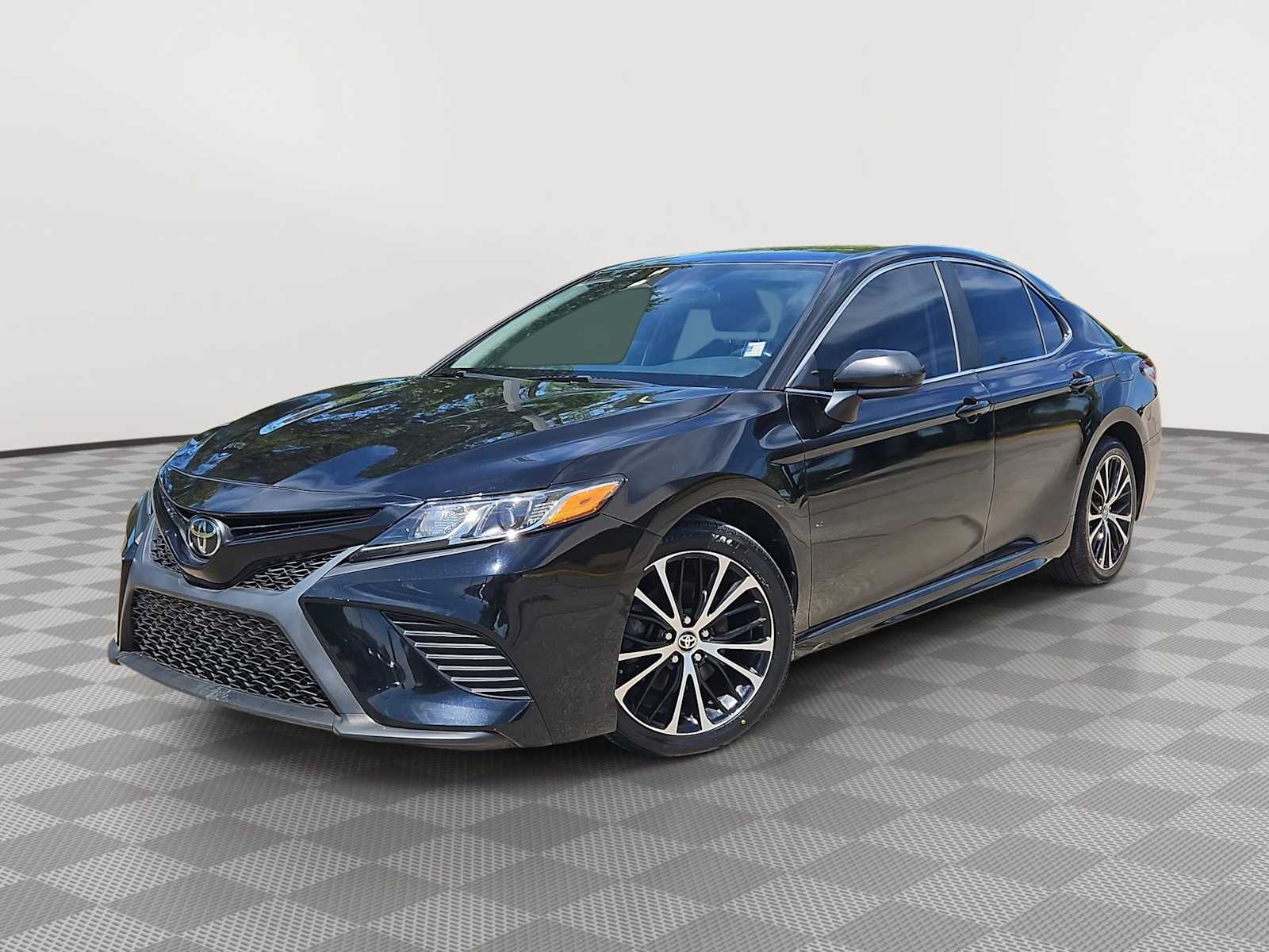 Thumbnail: 2020 Toyota Camry - 1