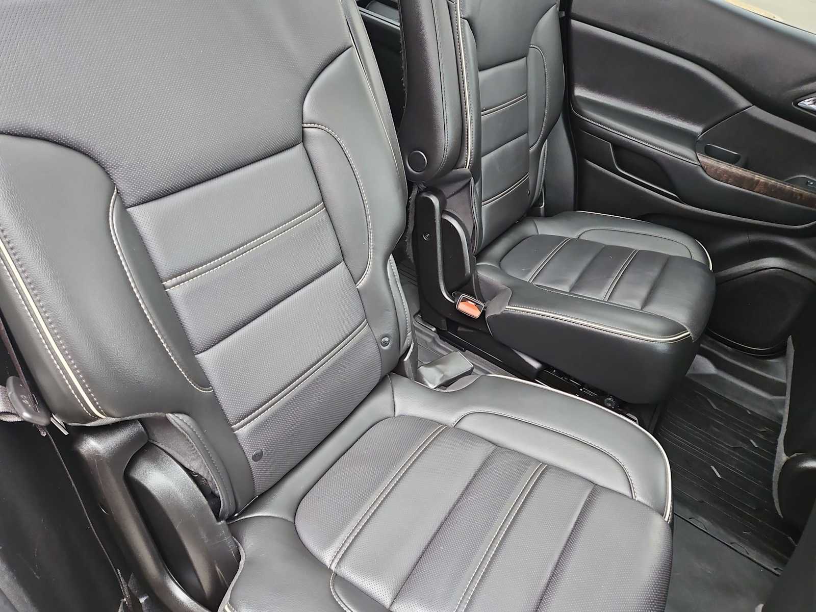 Thumbnail: 2021 GMC Acadia - 22