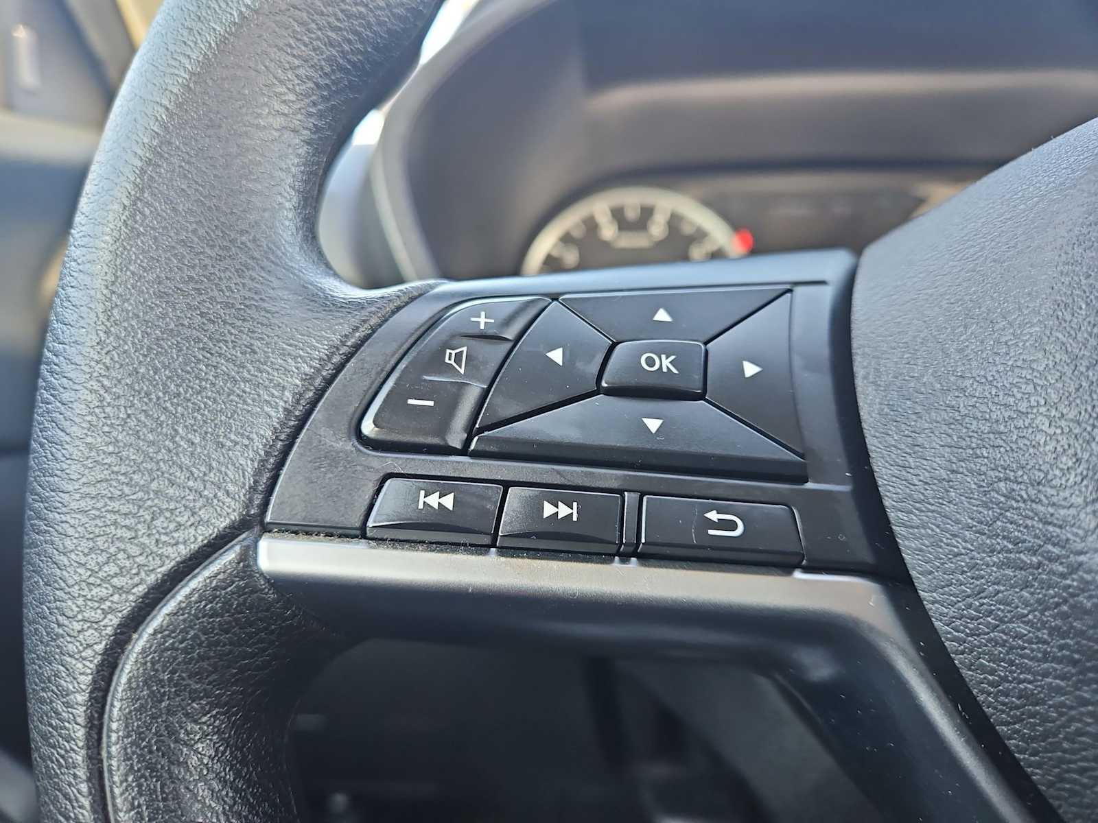 Thumbnail: 2023 Nissan Sentra - 22