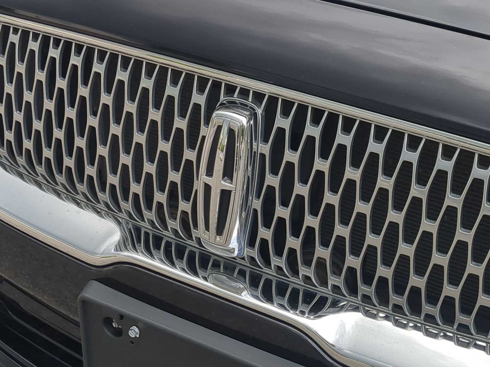 Thumbnail: 2020 Lincoln Nautilus - 12