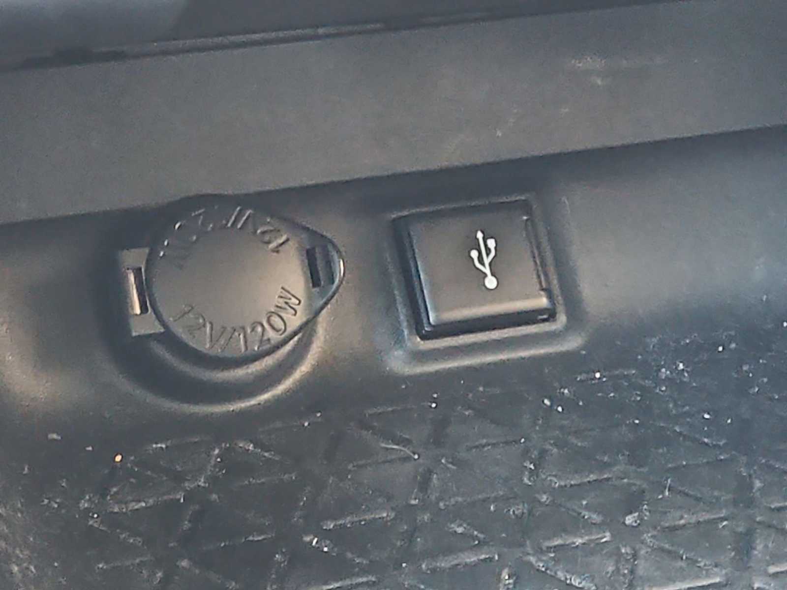 Thumbnail: 2021 Toyota RAV4 - 30