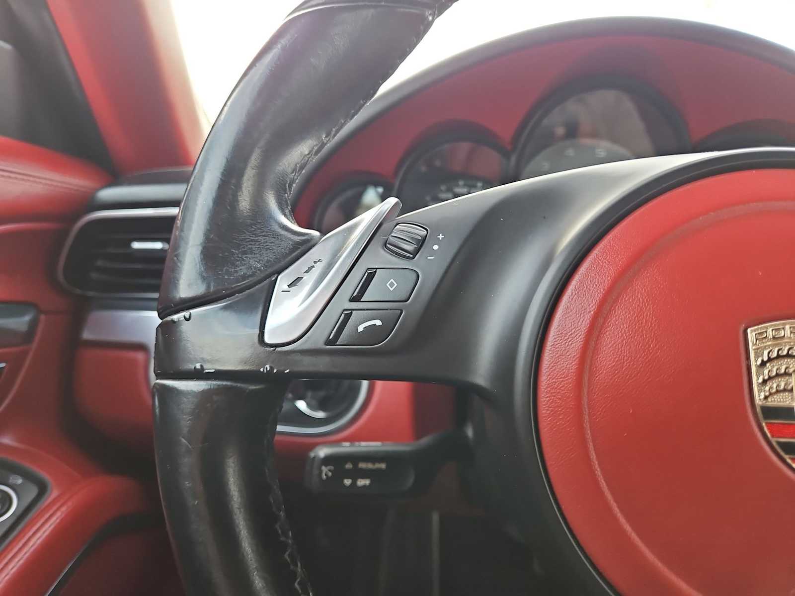 Thumbnail: 2014 Porsche 911 - 24