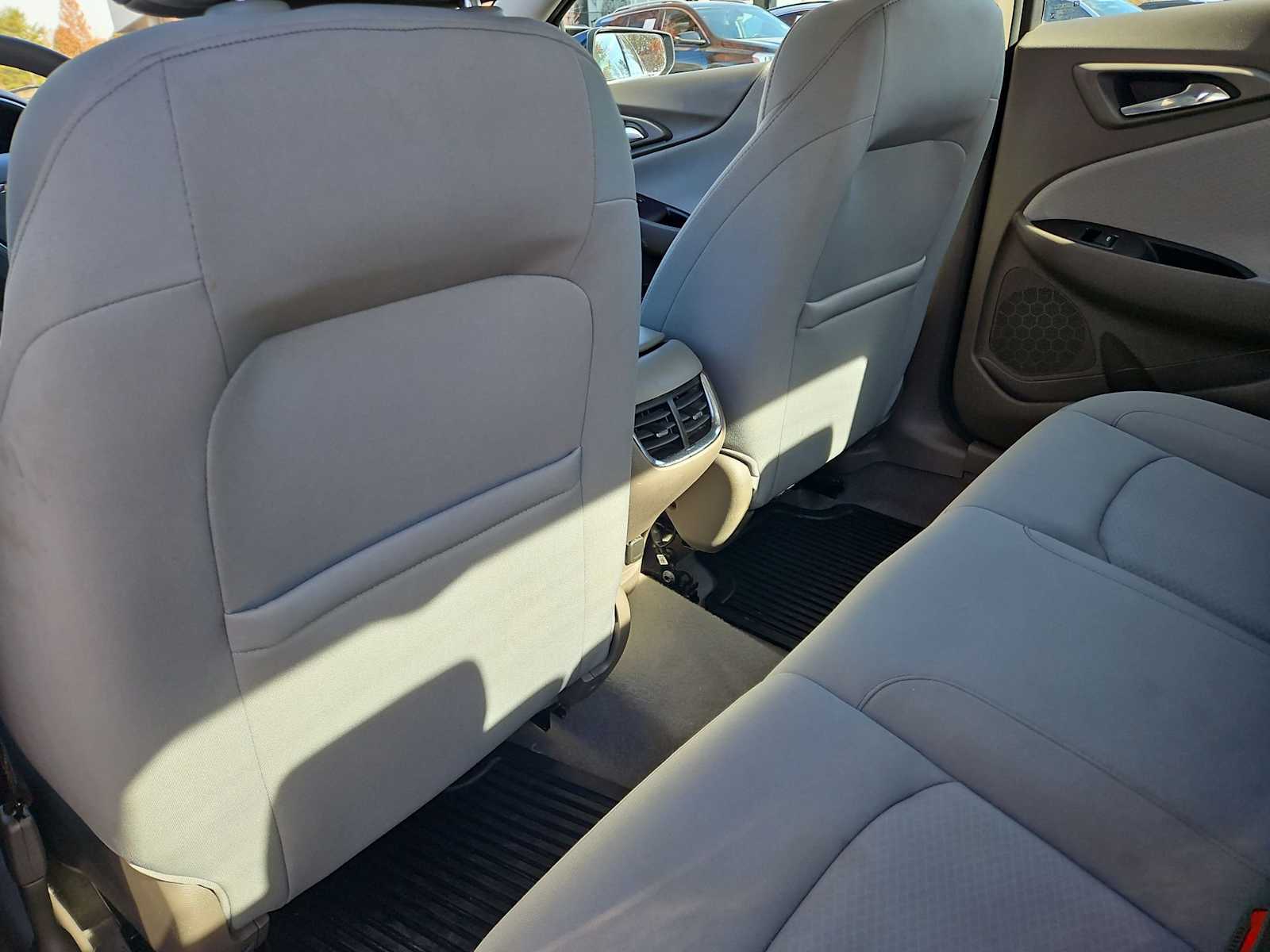 Thumbnail: 2022 Chevrolet Malibu - 19