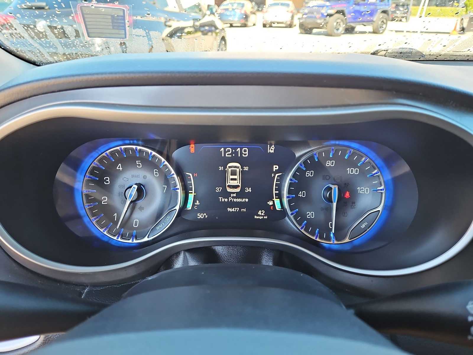 Thumbnail: 2022 Chrysler Pacifica - 32