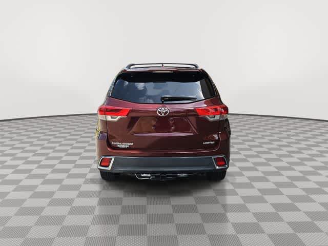 Thumbnail: 2018 Toyota Highlander - 12