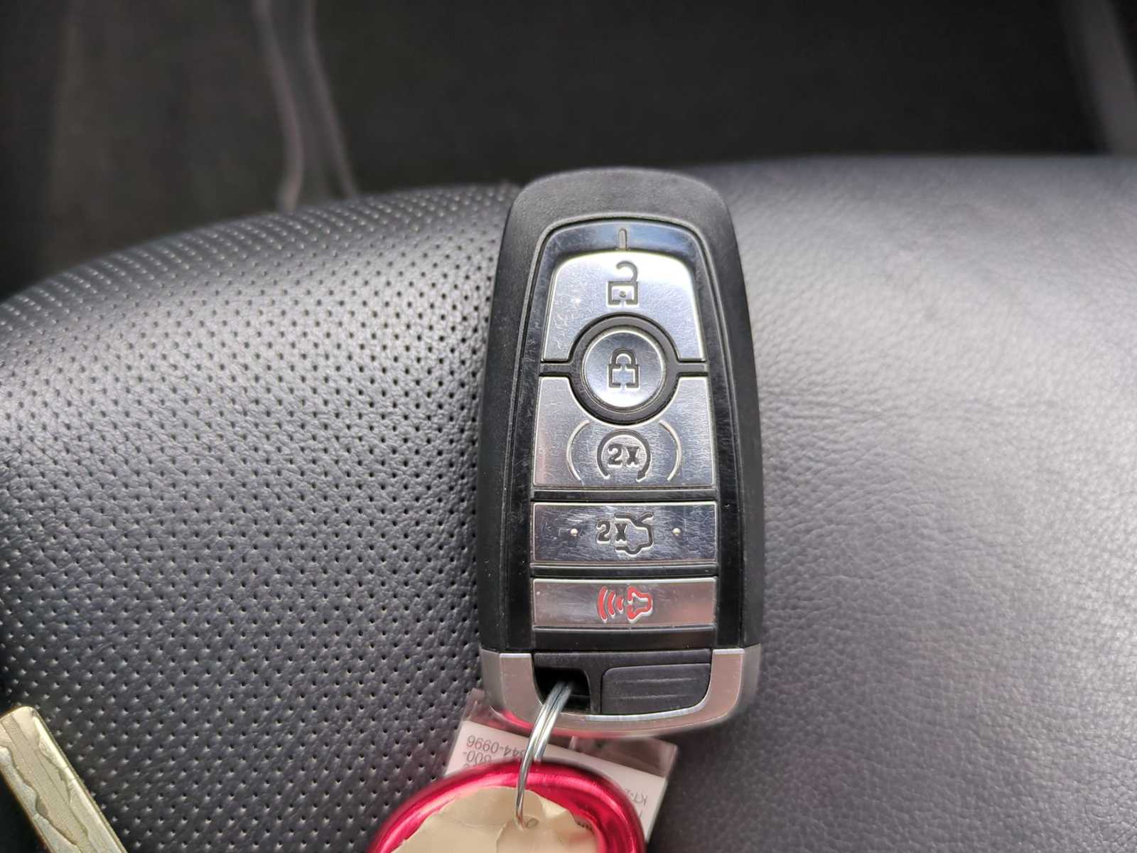 Thumbnail: 2019 Ford Edge - 38