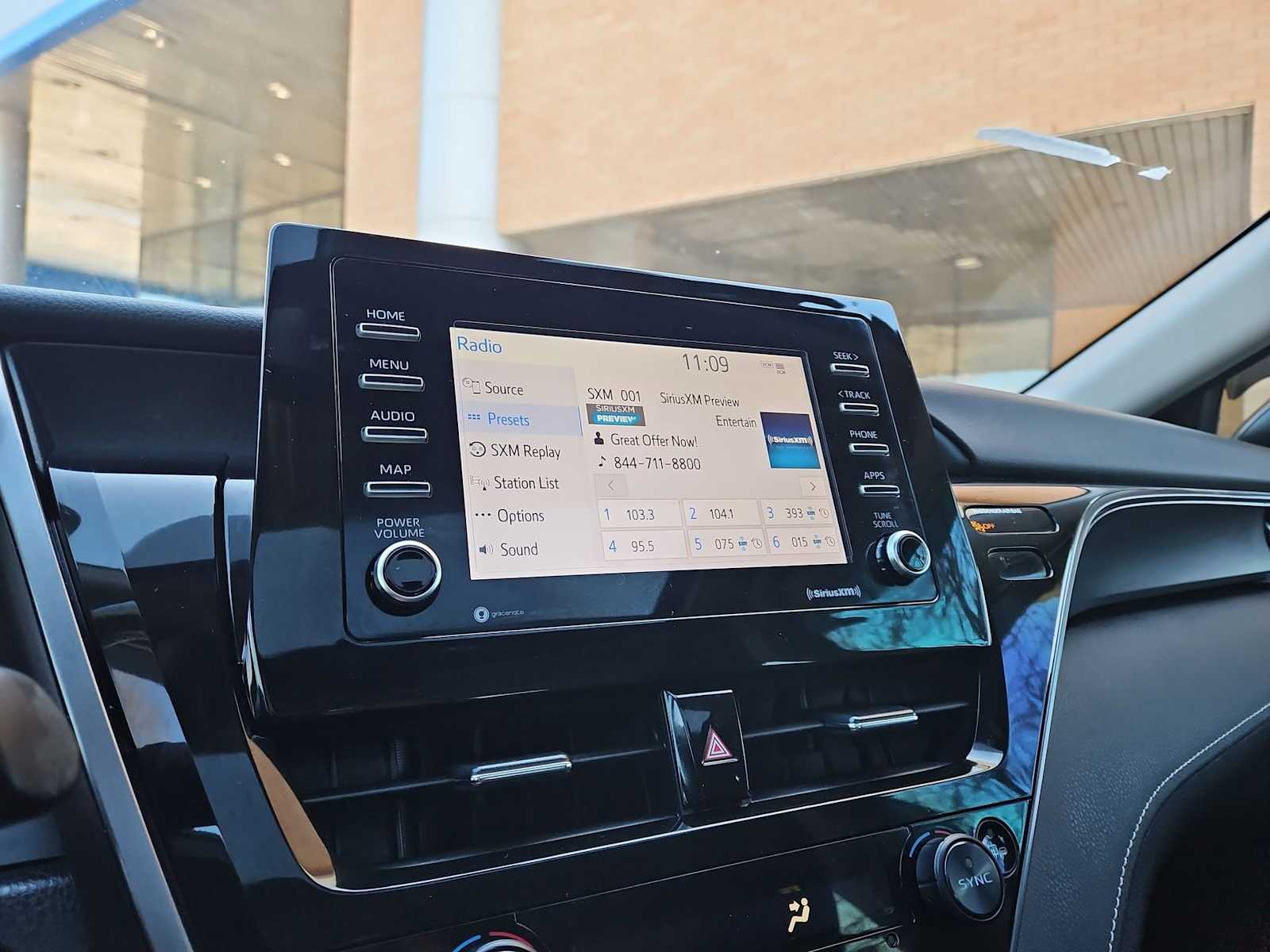 Thumbnail: 2022 Toyota Camry - 30