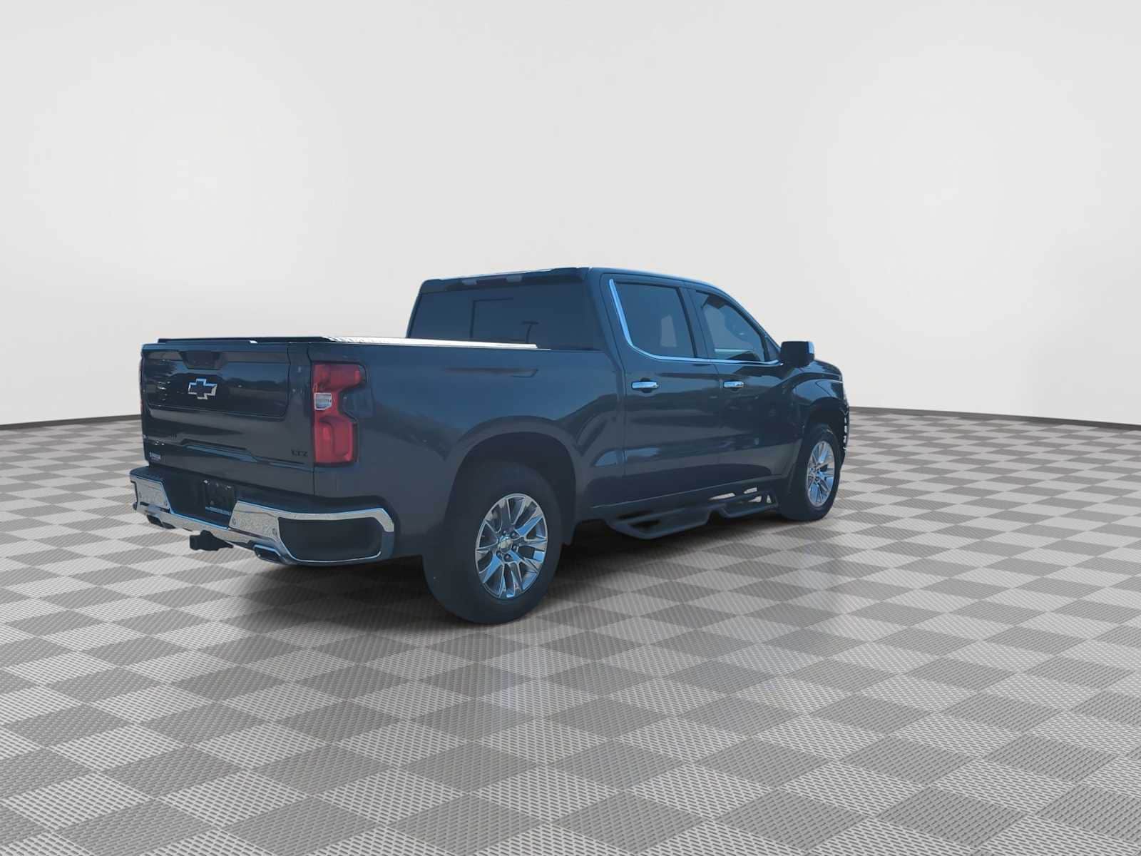 Thumbnail: 2022 Chevrolet Silverado 1500 - 8