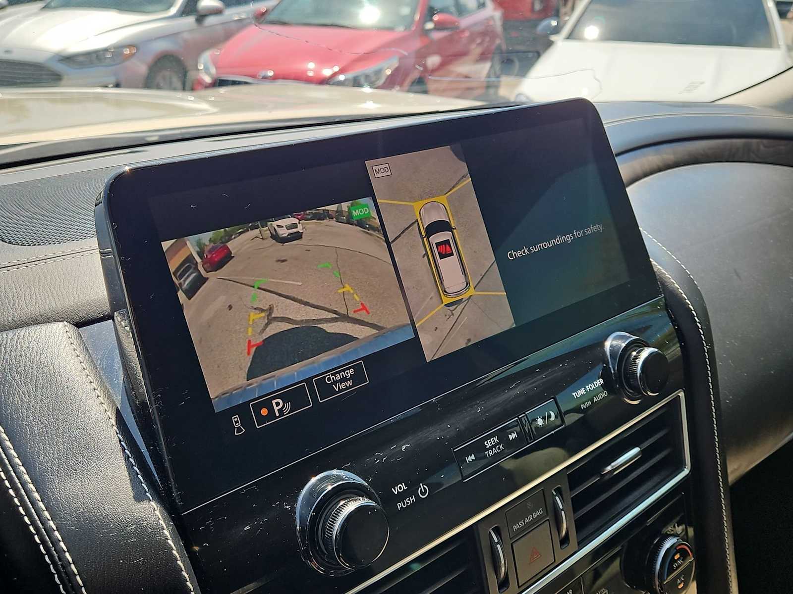 Thumbnail: 2022 INFINITI QX80 - 31