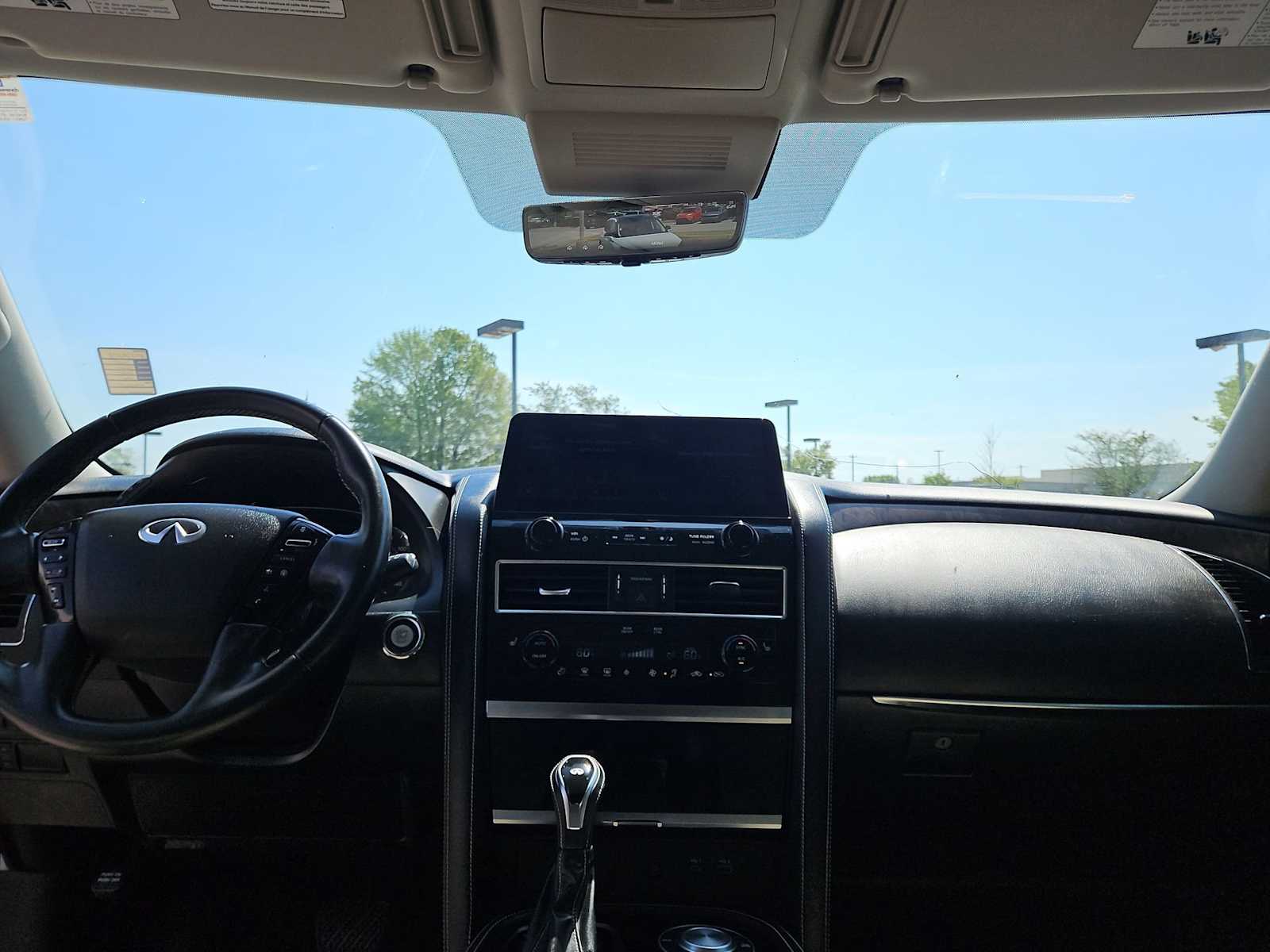 Thumbnail: 2022 INFINITI QX80 - 16