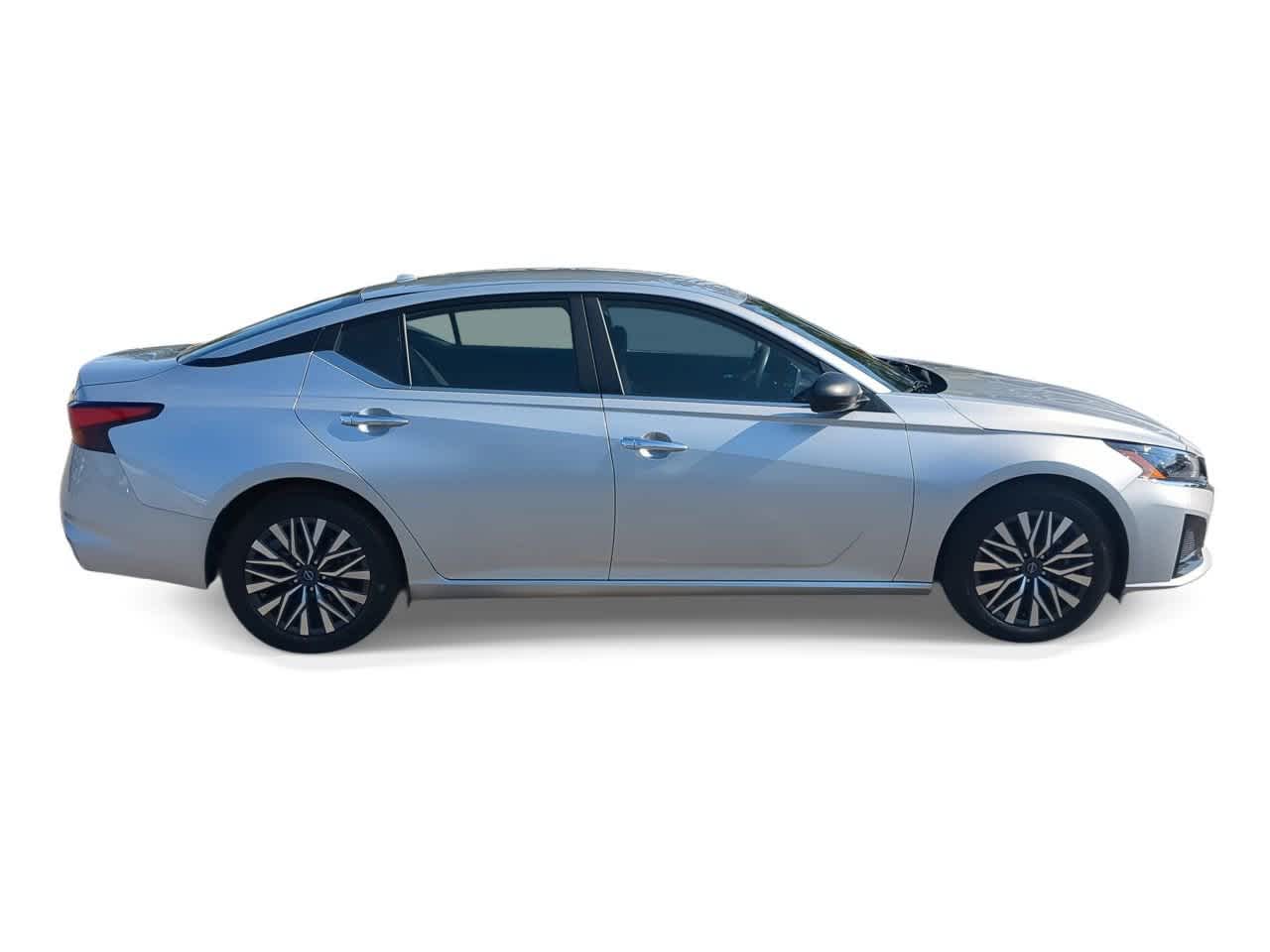 Thumbnail: 2024 Nissan Altima - 9