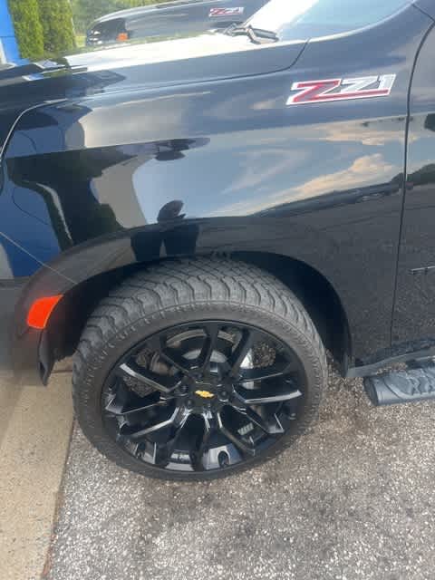 Thumbnail: 2023 Chevrolet Tahoe - 13