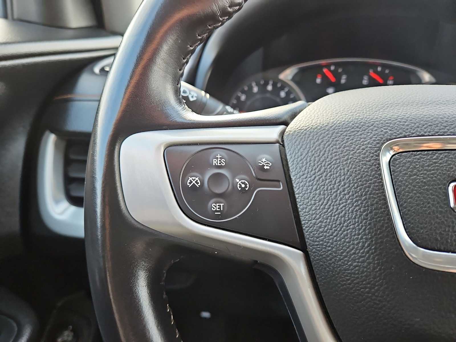 Thumbnail: 2021 GMC Terrain - 23