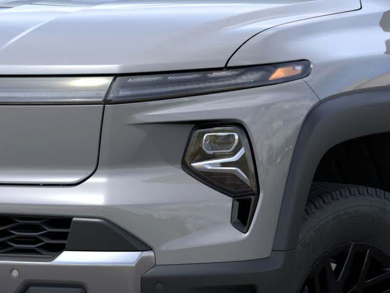 Thumbnail: 2025 Chevrolet Silverado EV - 10