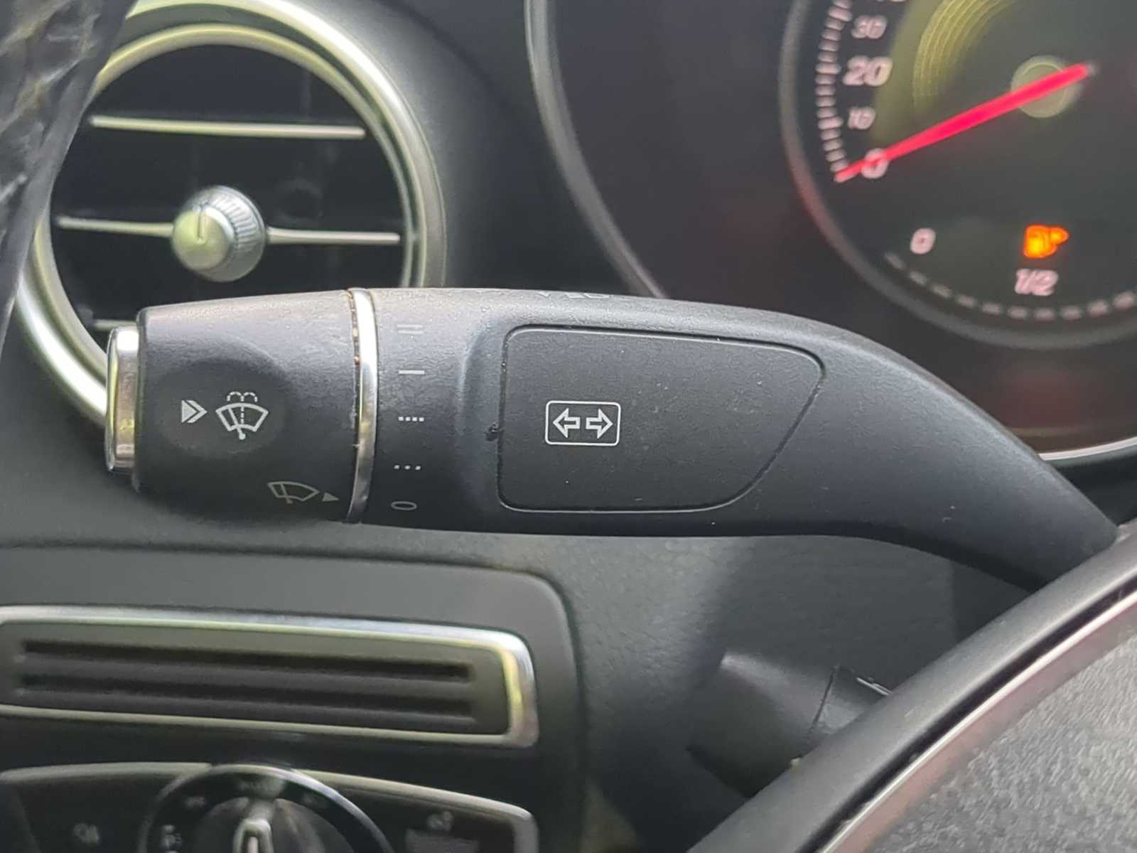 Thumbnail: 2015 Mercedes-Benz C-Class - 25