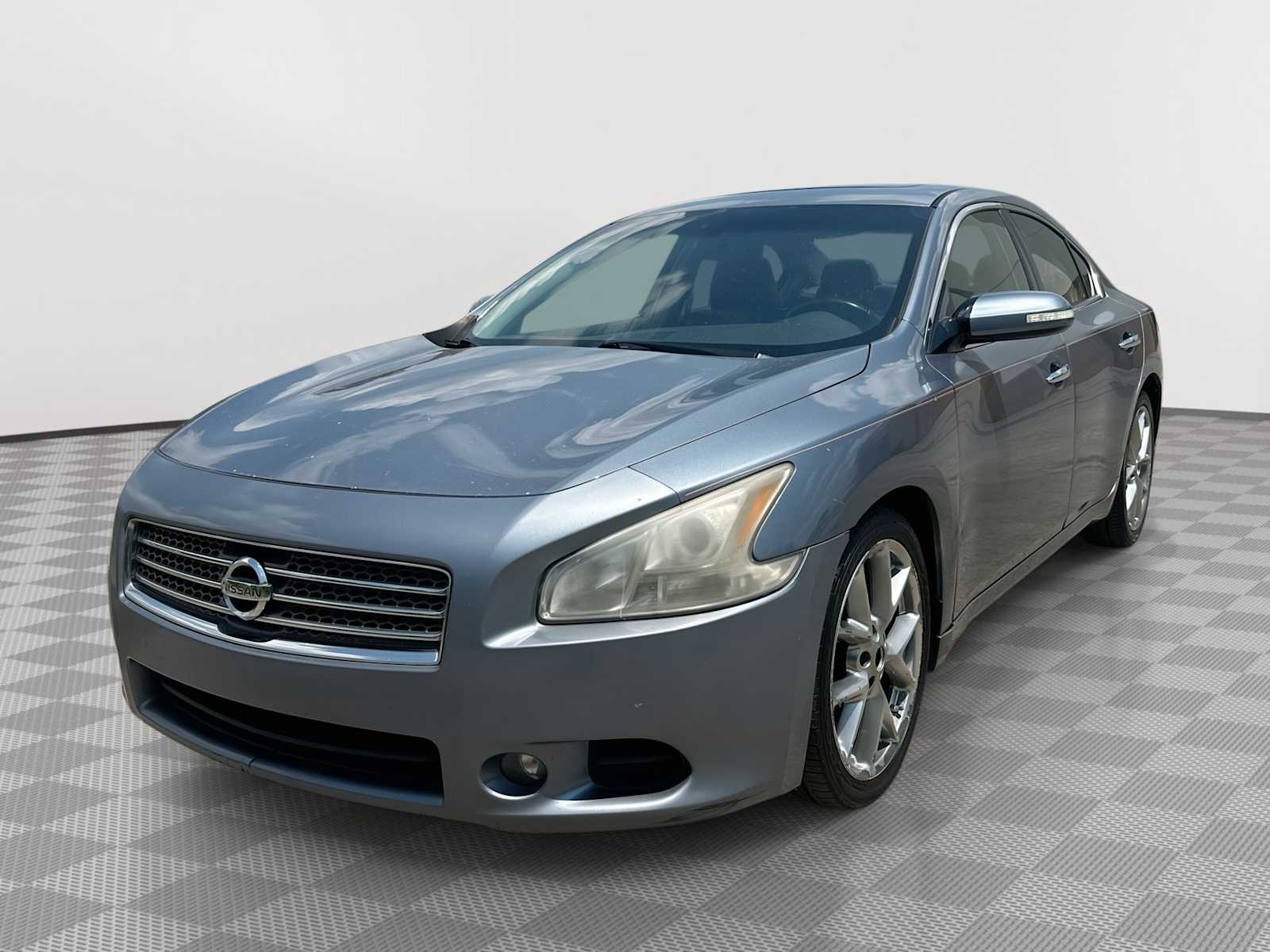 Thumbnail: 2010 Nissan Maxima - 1