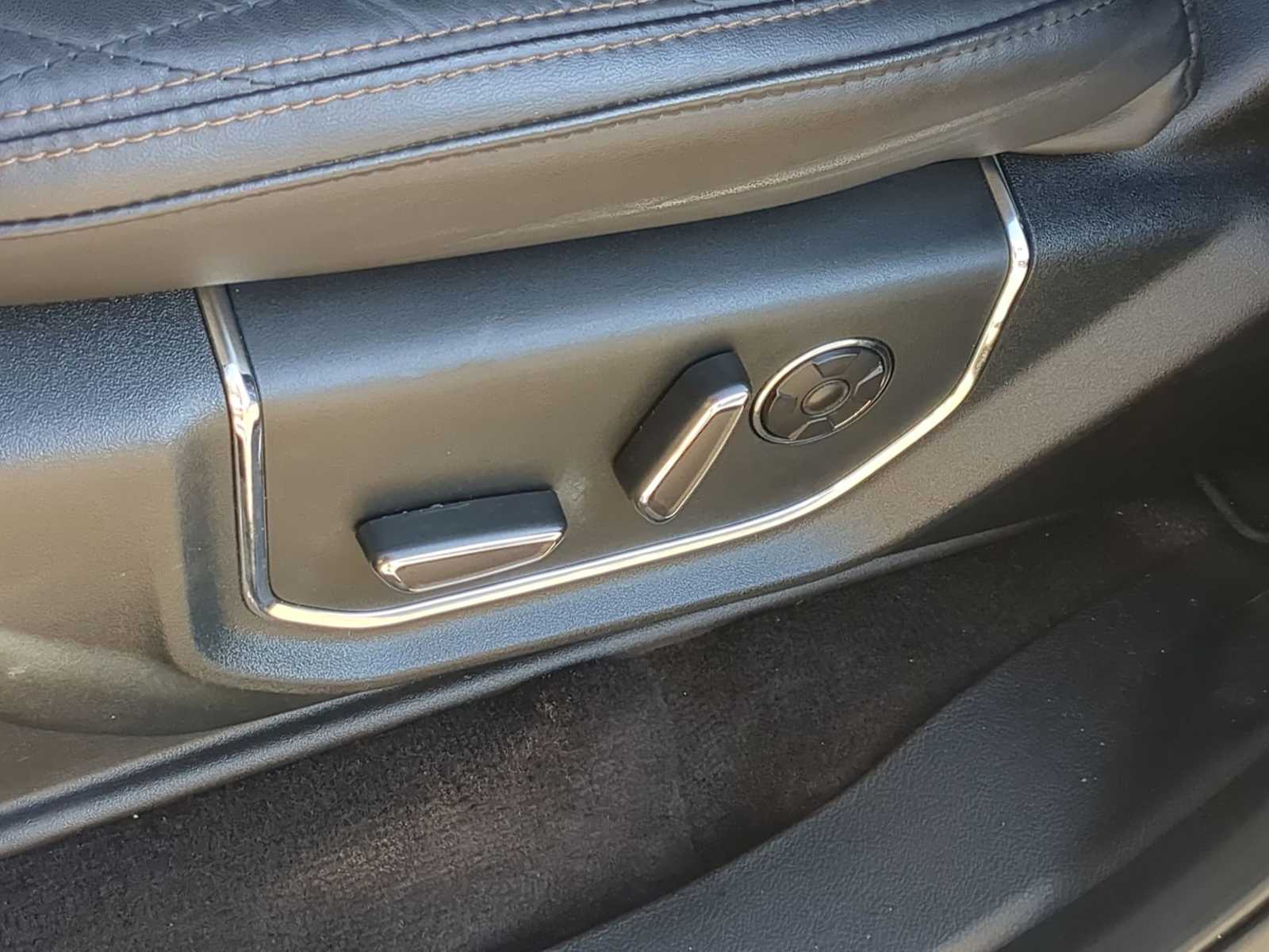 Thumbnail: 2021 Ford Expedition - 17