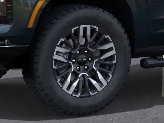 Thumbnail: 2026 Chevrolet Suburban - 9