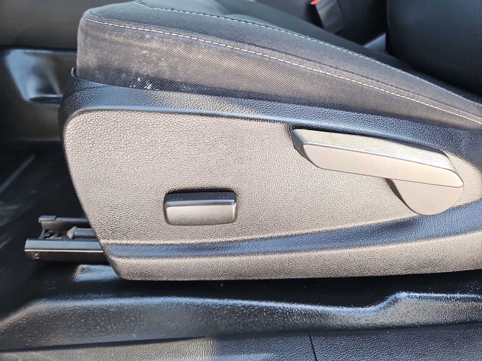 Thumbnail: 2021 Chevrolet Colorado - 18