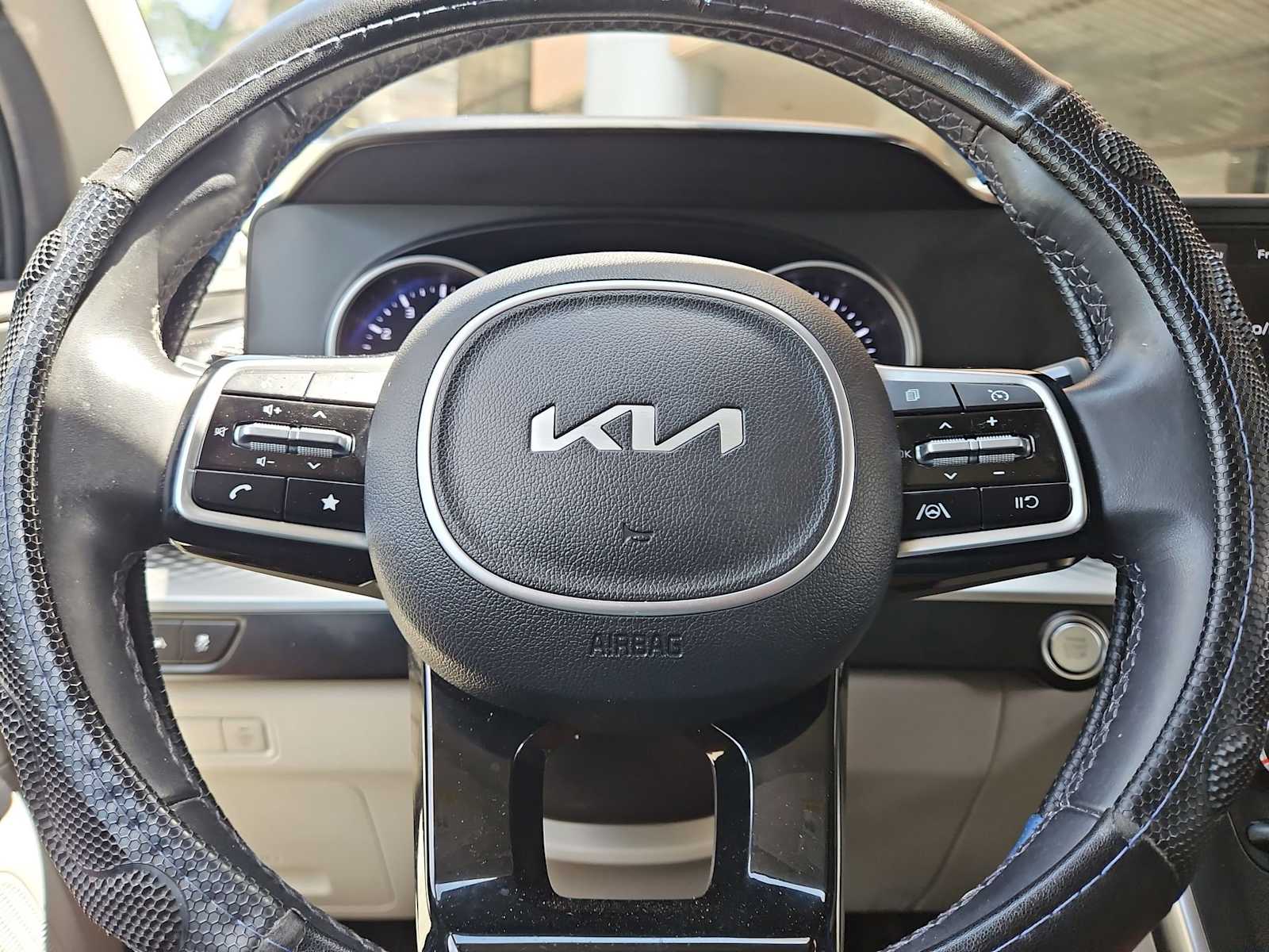 Thumbnail: 2022 Kia Carnival - 22
