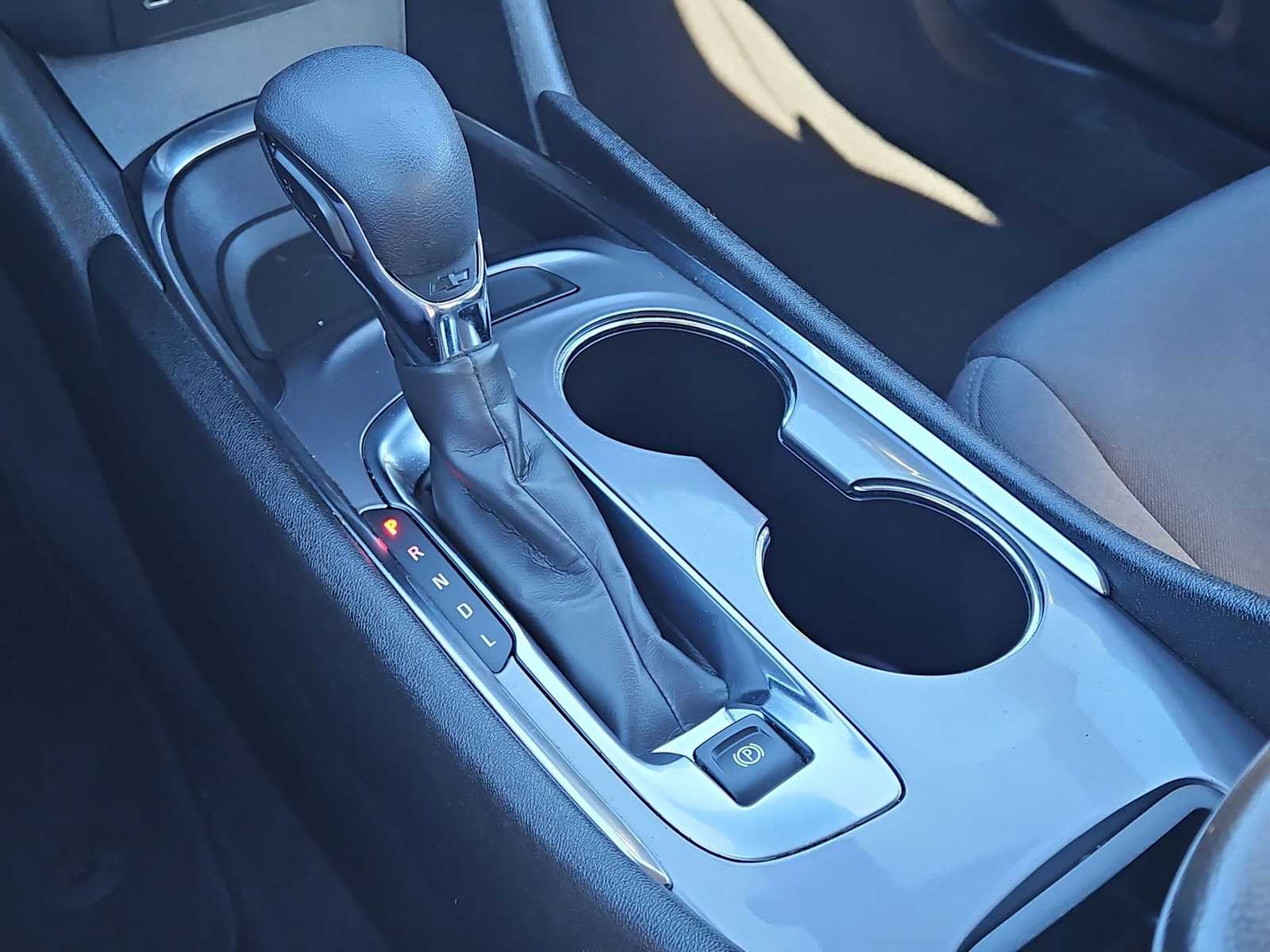 Thumbnail: 2023 Chevrolet Malibu - 32