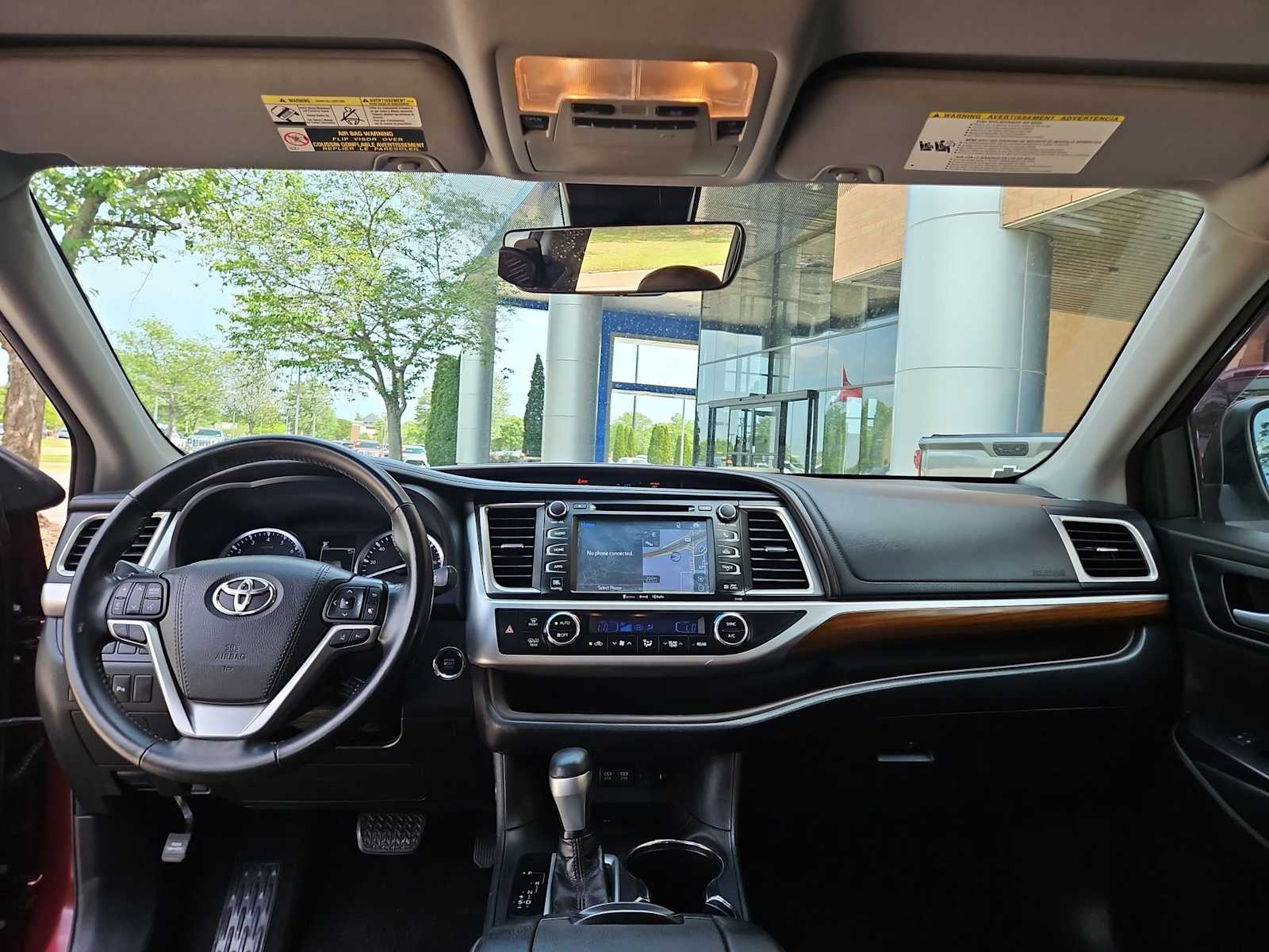 Thumbnail: 2018 Toyota Highlander - 16