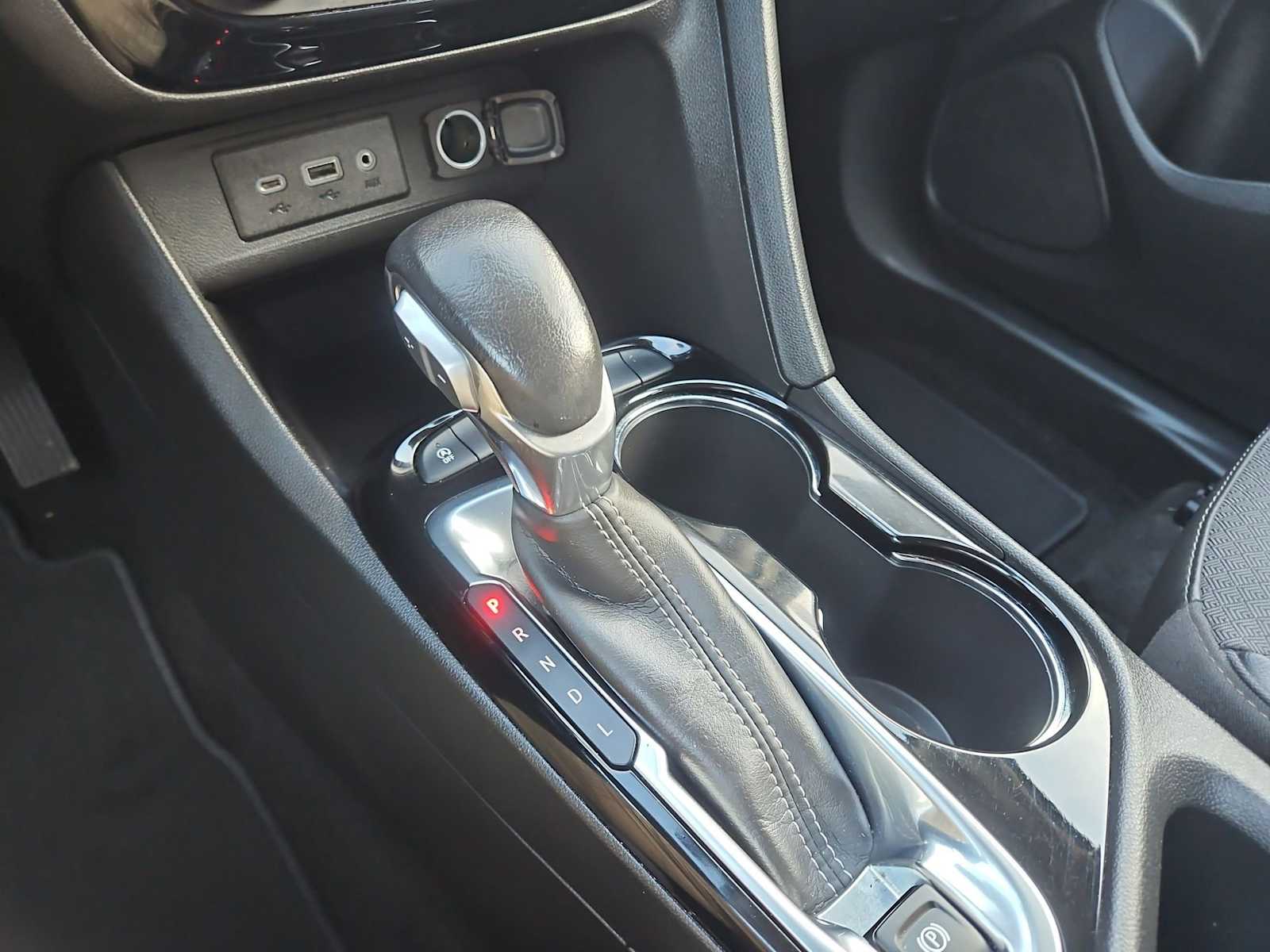 Thumbnail: 2023 Buick Encore GX - 32