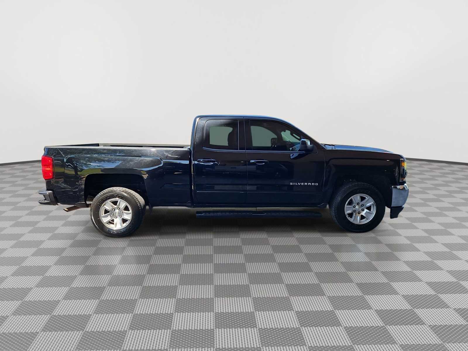 Thumbnail: 2019 Chevrolet Silverado 1500 - 9