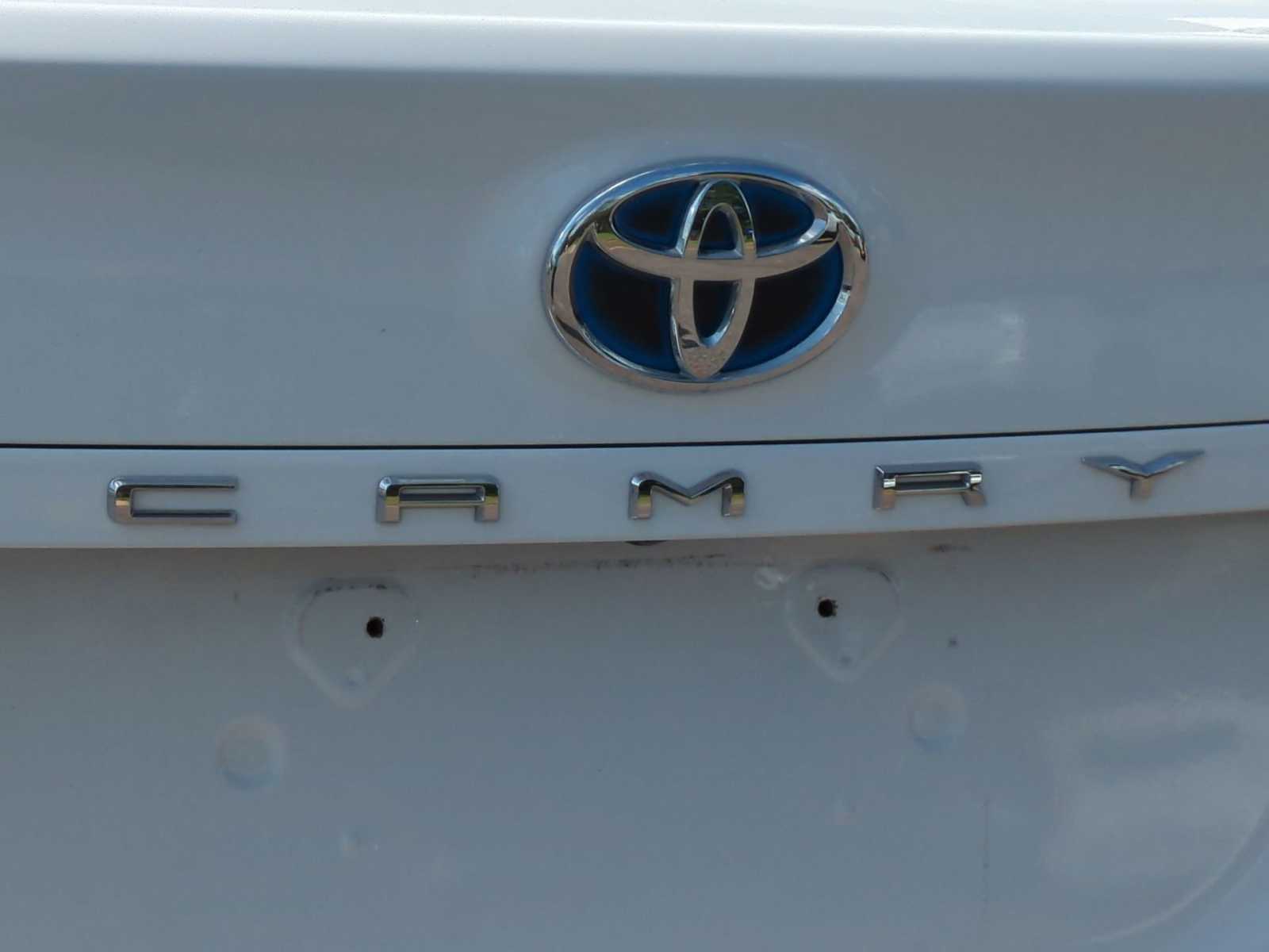 Thumbnail: 2021 Toyota Camry - 12