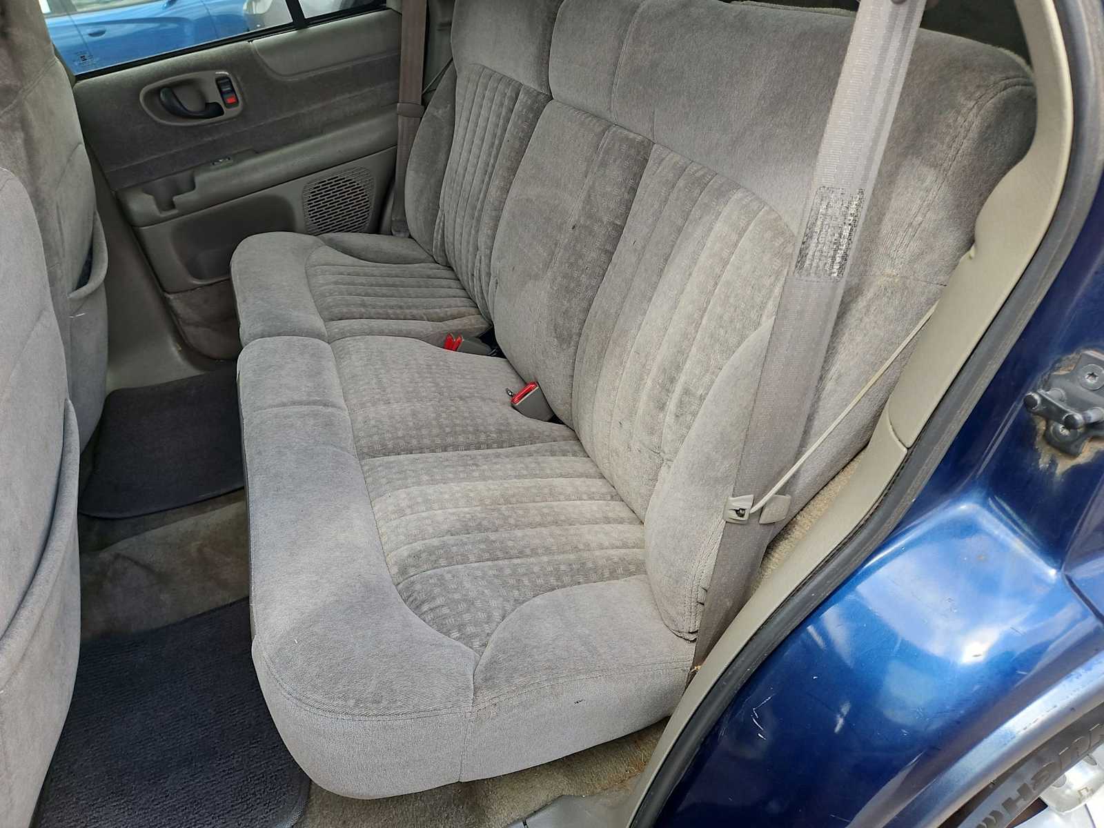Thumbnail: 2000 Chevrolet Blazer - 33