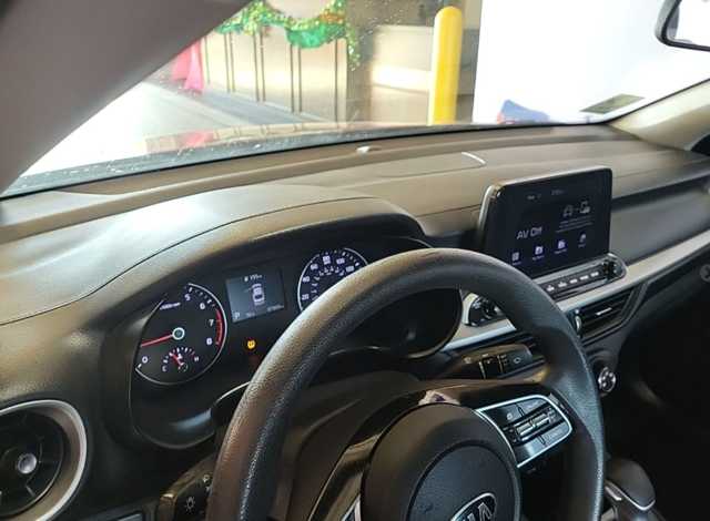 Thumbnail: 2021 Kia Forte - 4