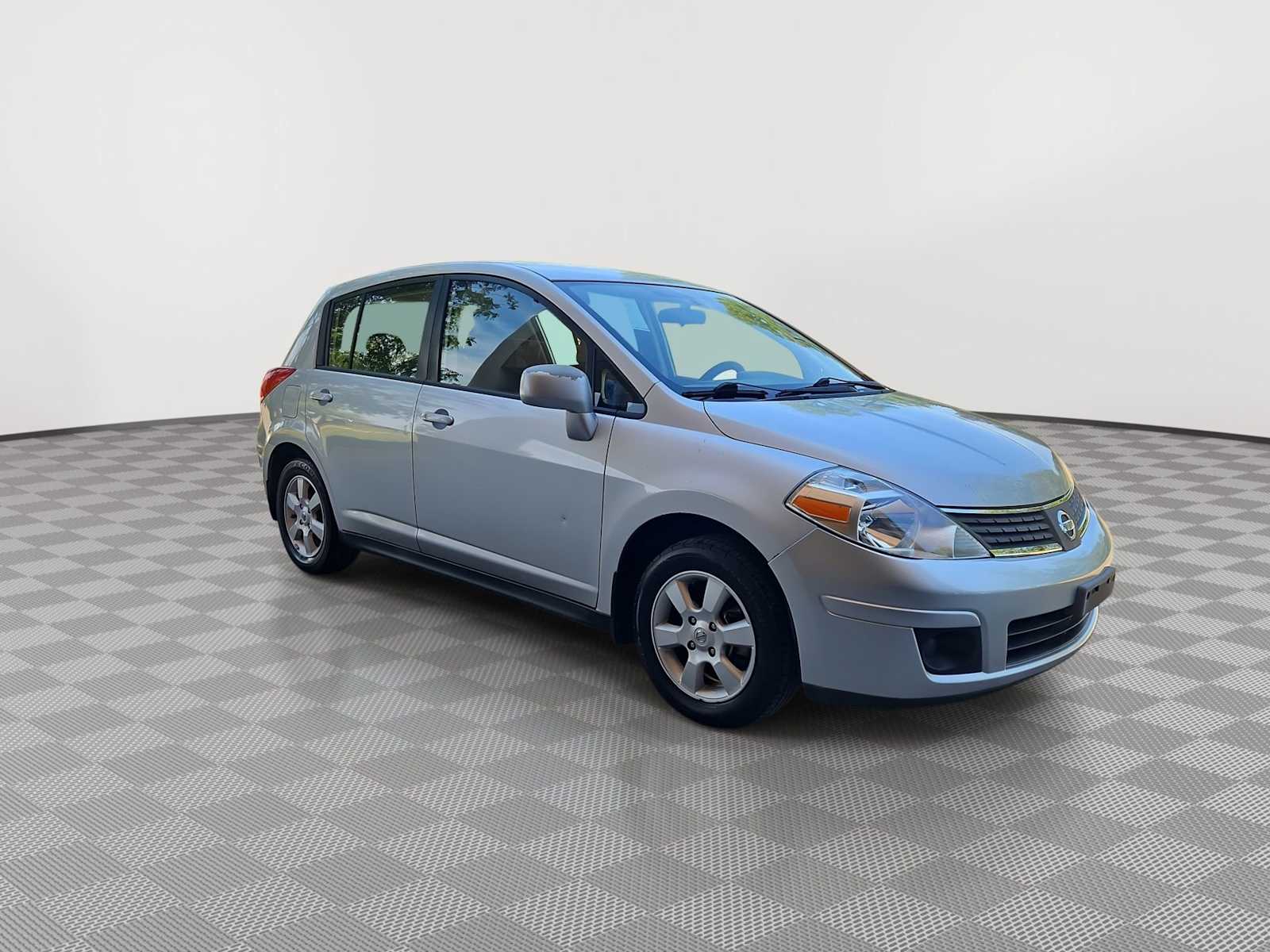 Thumbnail: 2008 Nissan Versa - 2